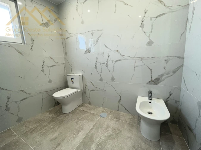 Apartamento T2 para Venda em Santa Maria, São Pedro e Matacães Foto 17