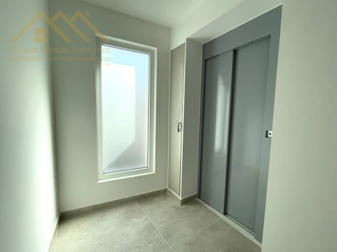 Apartamento T2 para Venda em Santa Maria, São Pedro e Matacães Foto 23