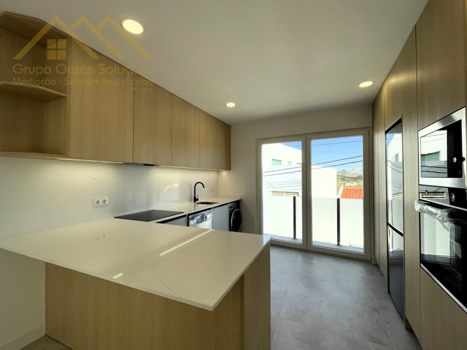 Apartamento T2 para Venda em Santa Maria, São Pedro e Matacães Foto 9