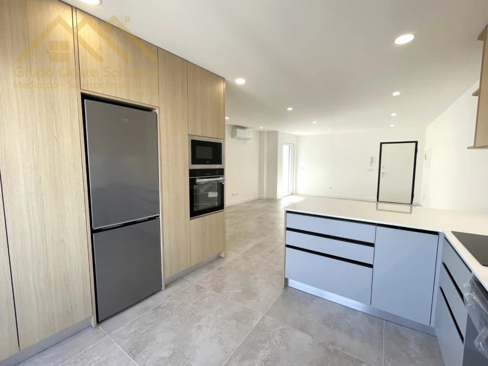 Apartamento T2 para Venda em Santa Maria, São Pedro e Matacães Foto 8