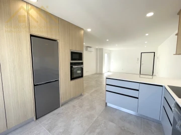 Apartamento T2 para Venda em Santa Maria, São Pedro e Matacães