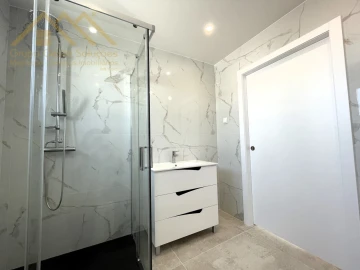 Apartamento T2 para Venda em Santa Maria, São Pedro e Matacães