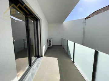 Apartamento T2 para Venda em Santa Maria, São Pedro e Matacães