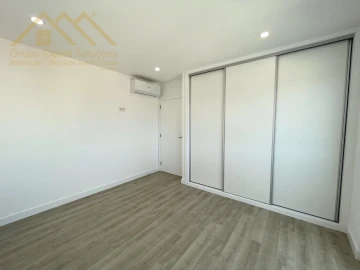 Apartamento T2 para Venda em Santa Maria, São Pedro e Matacães