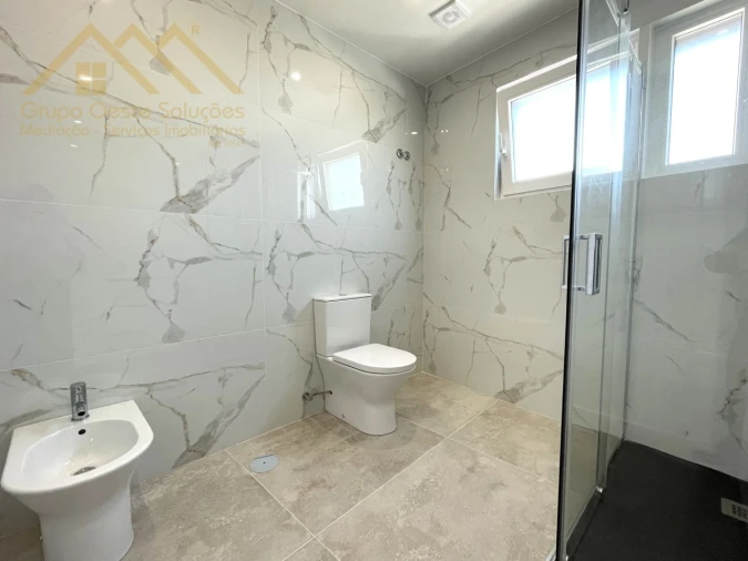 Apartamento T2 para Venda em Santa Maria, São Pedro e Matacães Foto 15