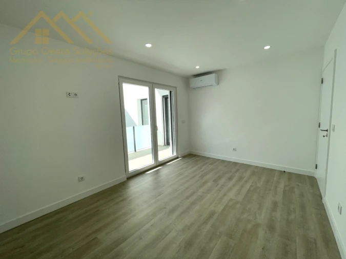 Apartamento T2 para Venda em Santa Maria, São Pedro e Matacães Foto 18