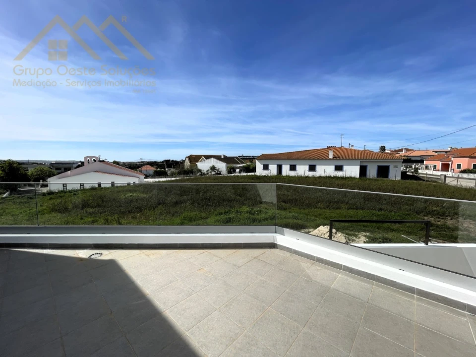 Moradia T2 para Venda em Miragaia e Marteleira Foto 20