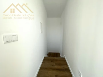 Moradia T2 para Venda em Miragaia e Marteleira