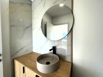 Moradia T2 para Venda em Miragaia e Marteleira