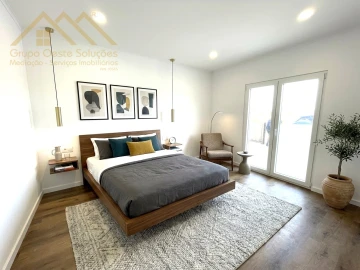 Moradia T2 para Venda em Miragaia e Marteleira