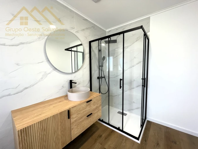 Moradia T2 para Venda em Miragaia e Marteleira Foto 18