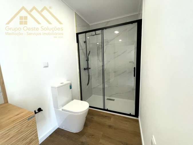 Moradia T2 para Venda em Miragaia e Marteleira Foto 23