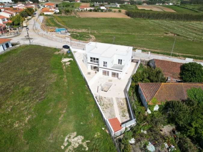 Moradia T2 para Venda em Miragaia e Marteleira Foto 33