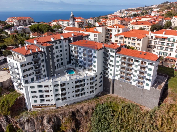 Apartamento T2 para Venda em Caniço Foto 31