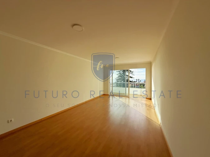 Apartamento T2 para Venda em Caniço Foto 8