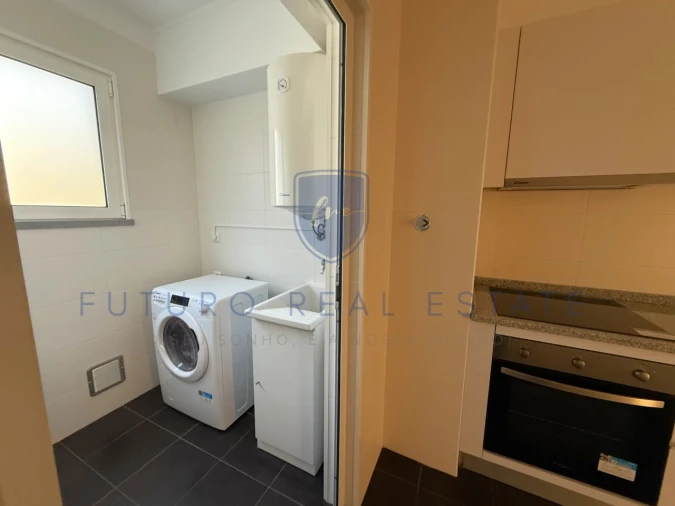 Apartamento T2 para Venda em Caniço Foto 12