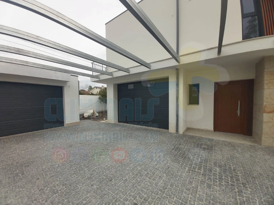 Moradia T4 para Venda em Palmeira Foto 7