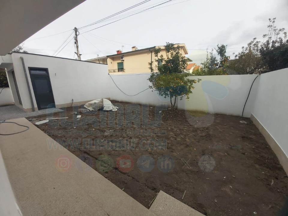 Moradia T4 para Venda em Palmeira Foto 11