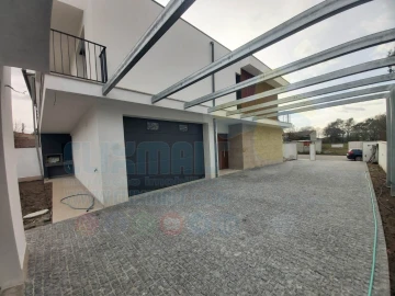 Moradia T4 para Venda em Palmeira