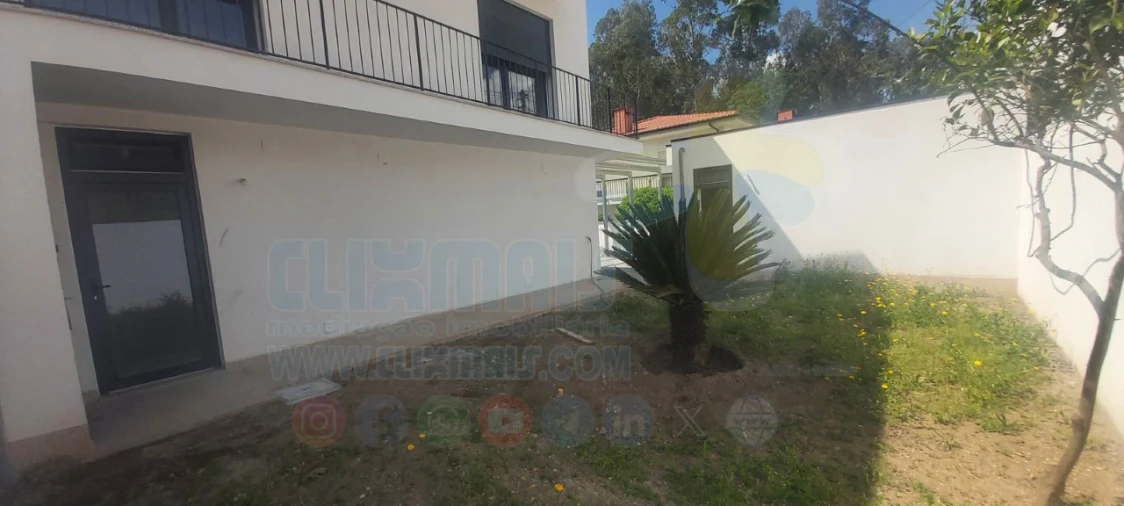 Moradia T4 para Venda em Palmeira Foto 3