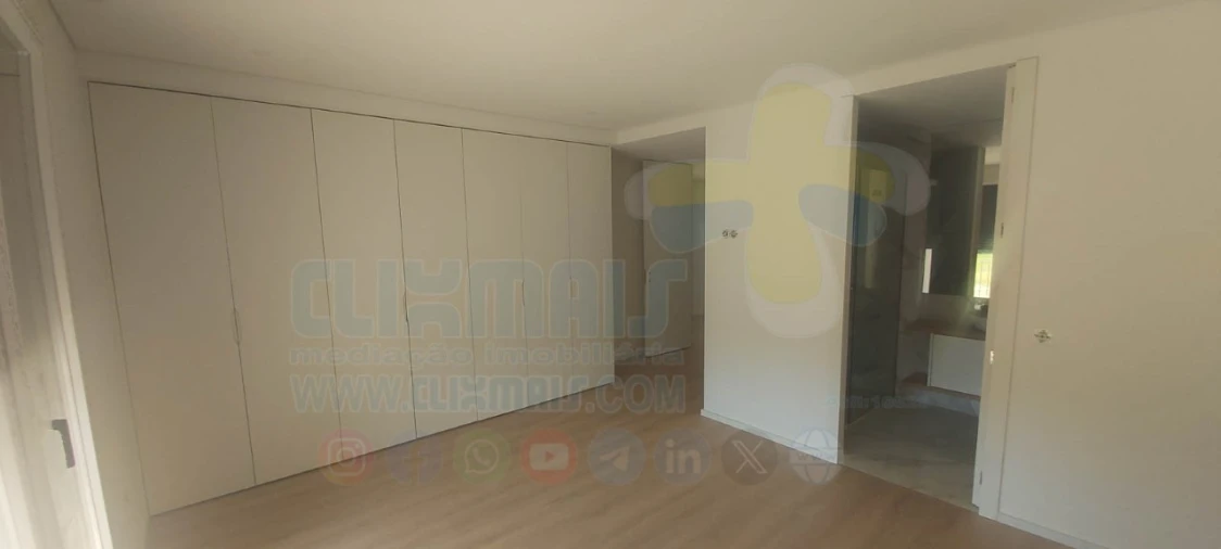 Moradia T4 para Venda em Palmeira Foto 39
