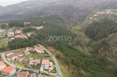 Moradia T4 para Venda em Adoufe e Vilarinho de Samardã