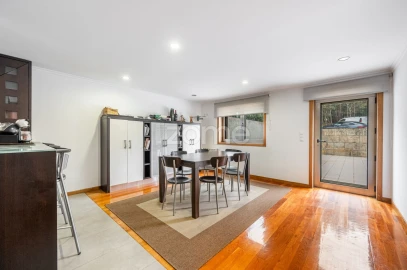 Moradia T4 para Venda em Adoufe e Vilarinho de Samardã