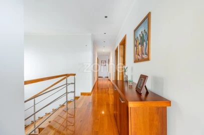 Moradia T4 para Venda em Adoufe e Vilarinho de Samardã