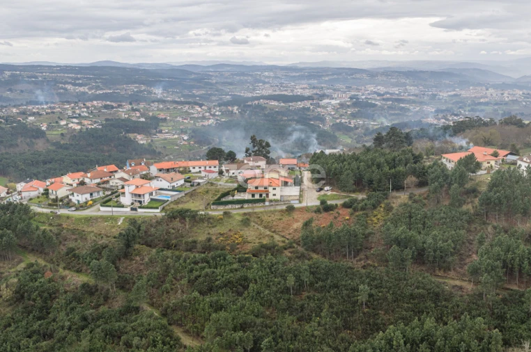 Moradia T4 para Venda em Adoufe e Vilarinho de Samardã Foto 8