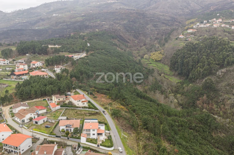 Moradia T4 para Venda em Adoufe e Vilarinho de Samardã Foto 11