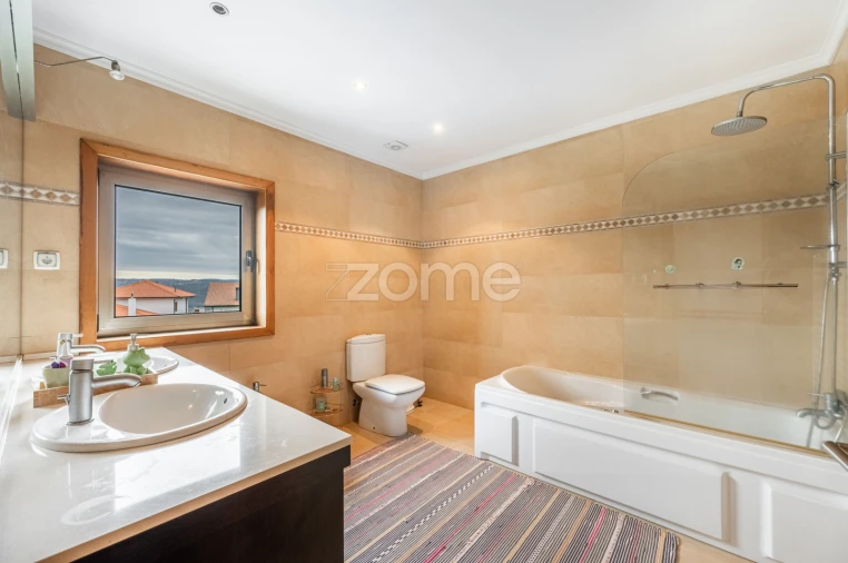 Moradia T4 para Venda em Adoufe e Vilarinho de Samardã Foto 37