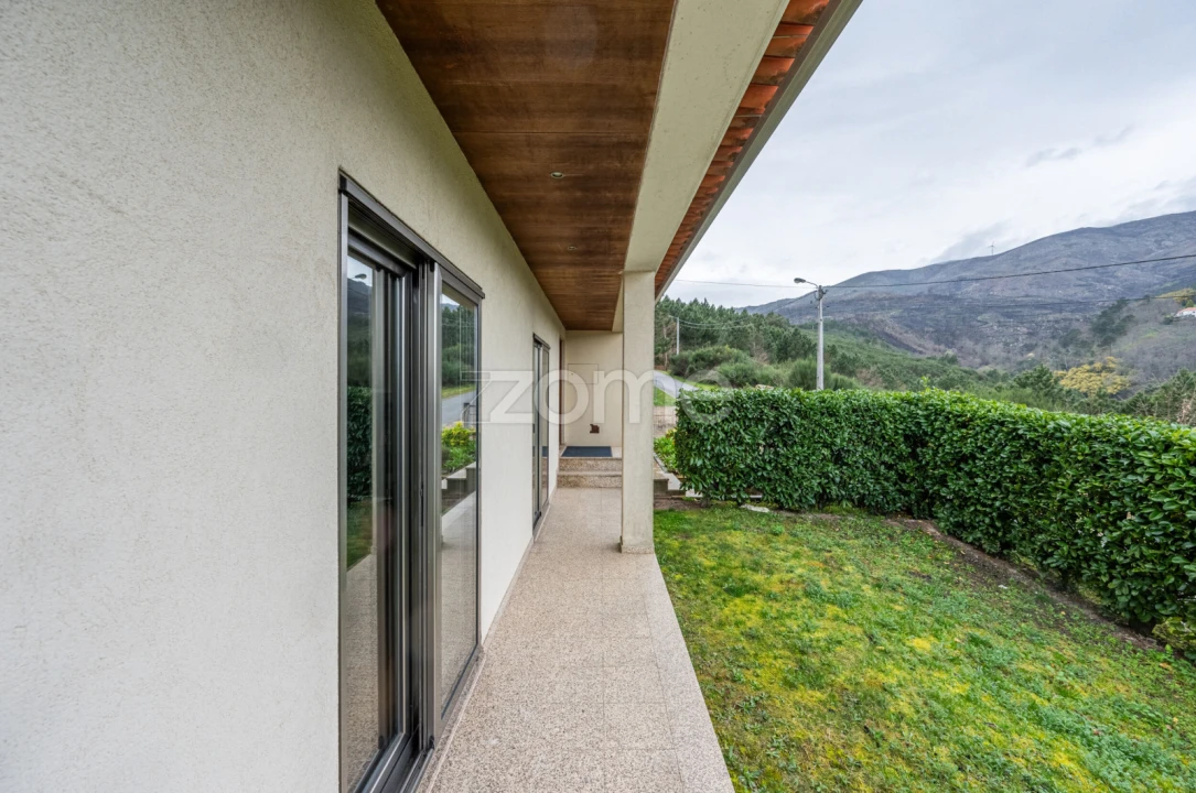 Moradia T4 para Venda em Adoufe e Vilarinho de Samardã Foto 57