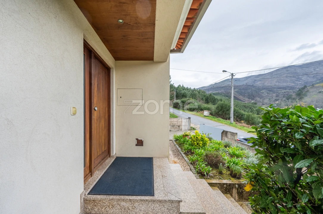 Moradia T4 para Venda em Adoufe e Vilarinho de Samardã Foto 18