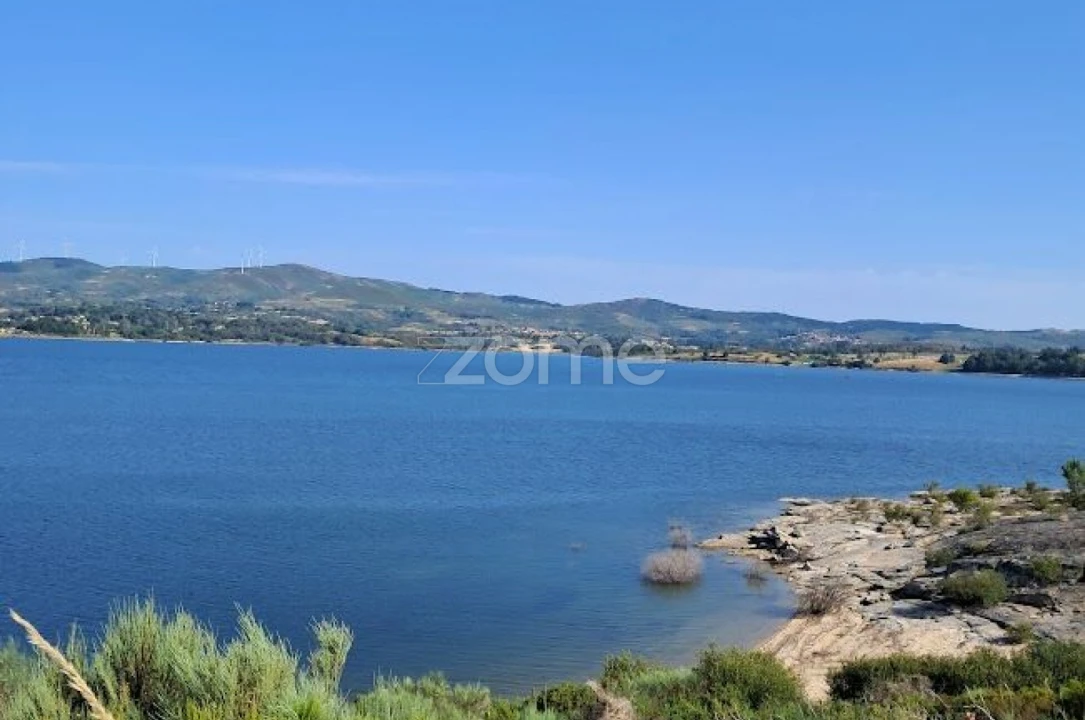 Moradia T4 para Venda em Beça Foto 4