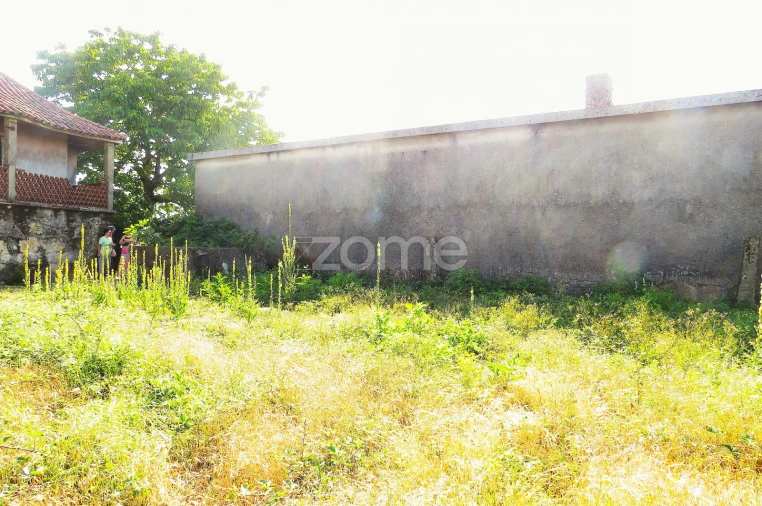 Moradia T4 para Venda em Beça Foto 9