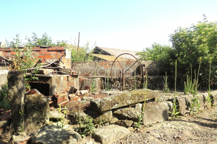 Moradia T4 para Venda em Beça Foto 10