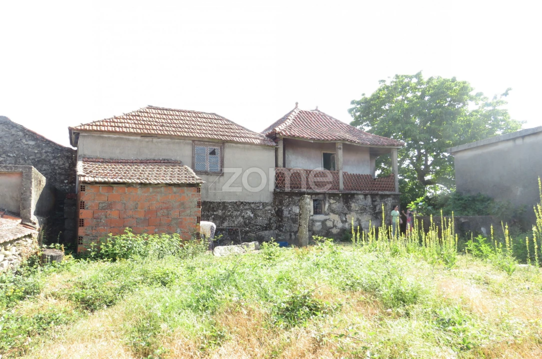 Moradia T4 para Venda em Beça Foto 8