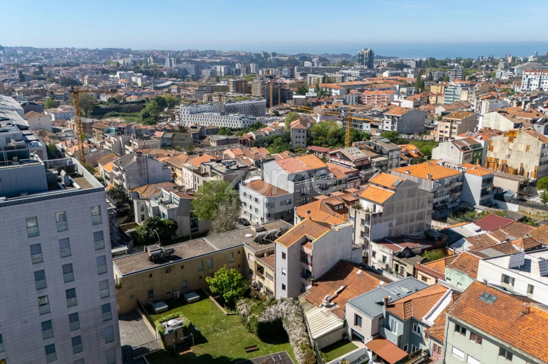 Prédio para Venda em Cedofeita, Santo Ildefonso, Sé, Miragaia, São Nicolau e Vitória Foto 17