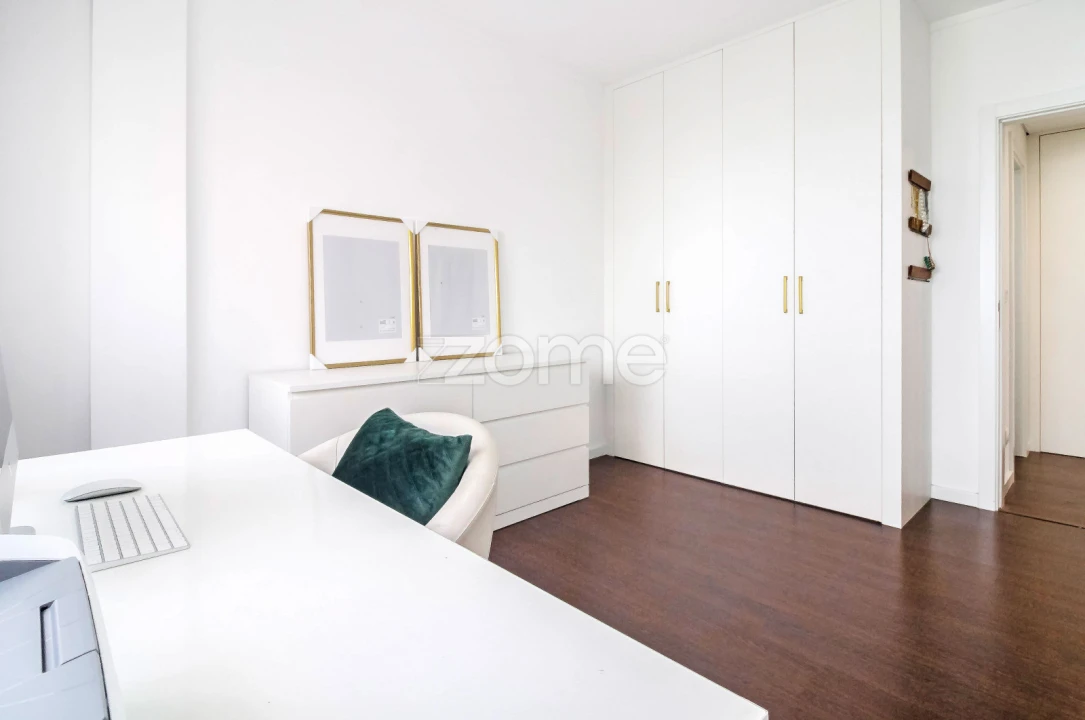 Apartamento T2 para Venda em Campo e Sobrado Foto 13