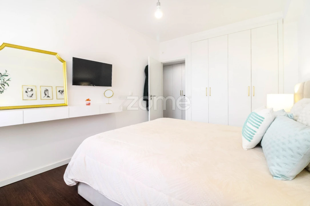 Apartamento T2 para Venda em Campo e Sobrado Foto 9