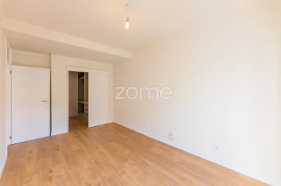 Apartamento T3 para Arrendamento em Braga (São José de São Lázaro e São João do Souto)