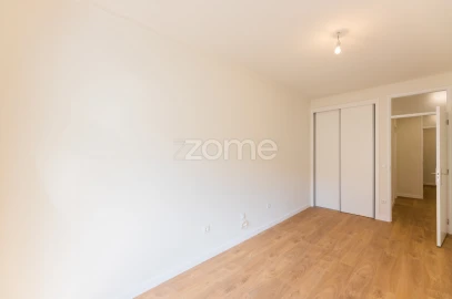 Apartamento T3 para Arrendamento em Braga (São José de São Lázaro e São João do Souto)