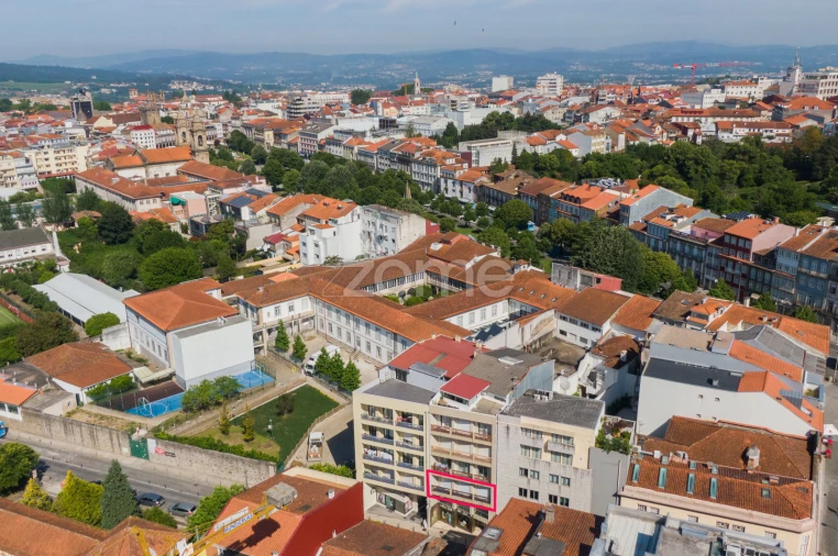 Apartamento T3 para Arrendamento em Braga (São José de São Lázaro e São João do Souto) Foto 33