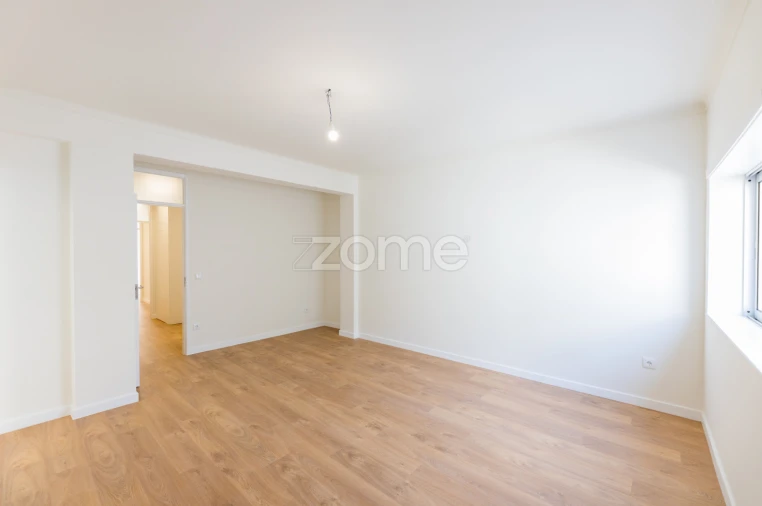 Apartamento T3 para Arrendamento em Braga (São José de São Lázaro e São João do Souto) Foto 8