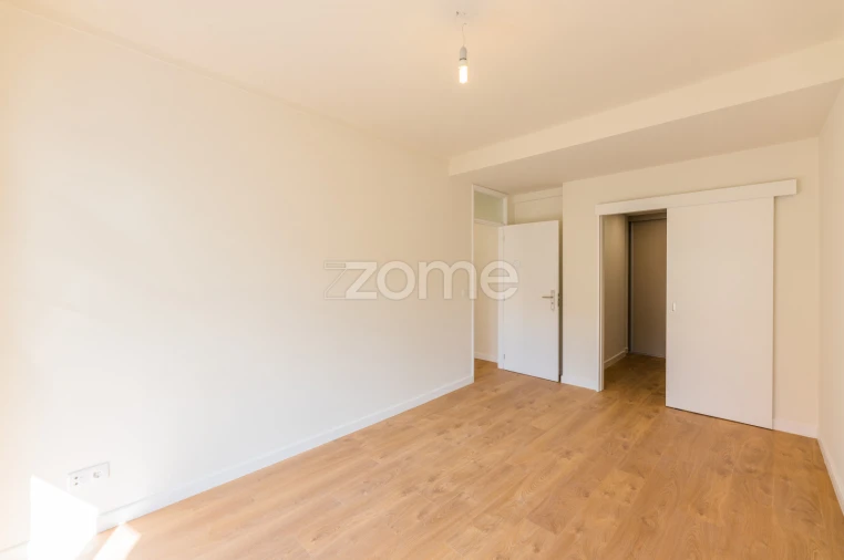 Apartamento T3 para Arrendamento em Braga (São José de São Lázaro e São João do Souto) Foto 19