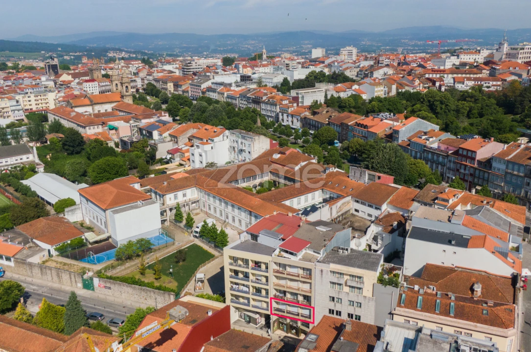 Apartamento T3 para Arrendamento em Braga (São José de São Lázaro e São João do Souto) Foto 33