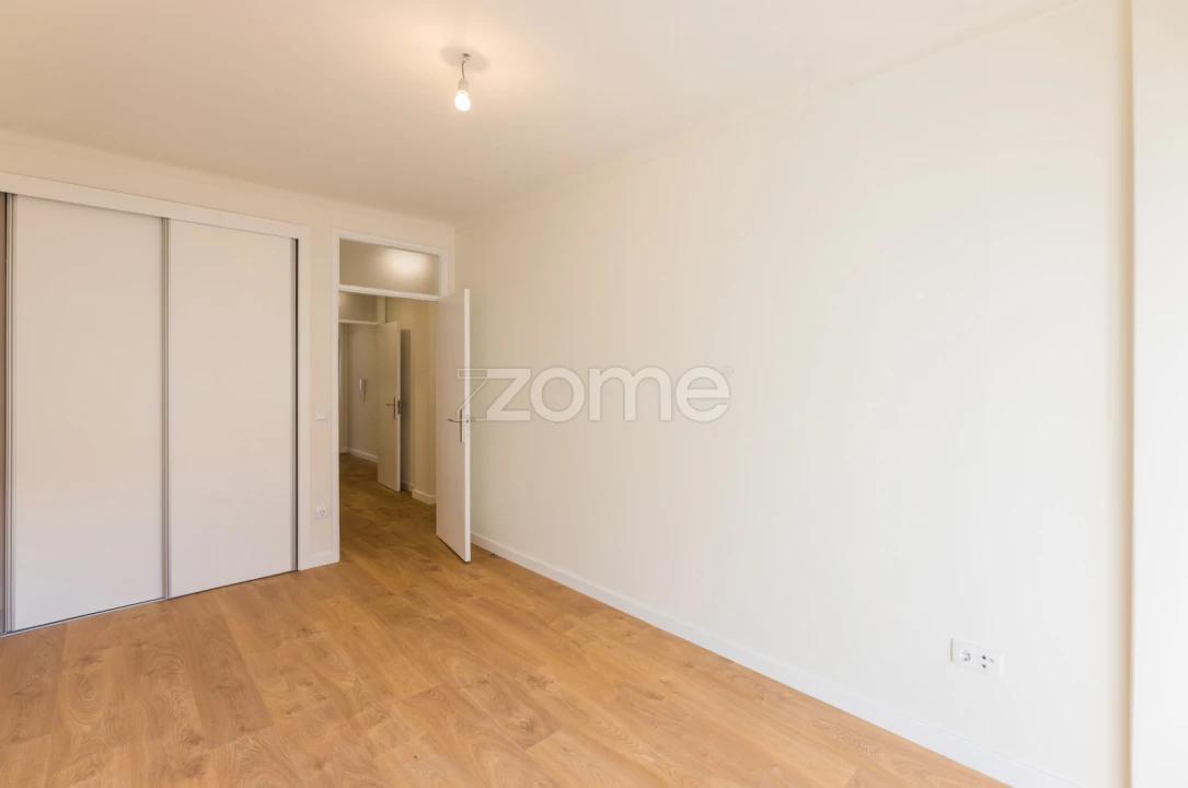 Apartamento T3 para Arrendamento em Braga (São José de São Lázaro e São João do Souto) Foto 29