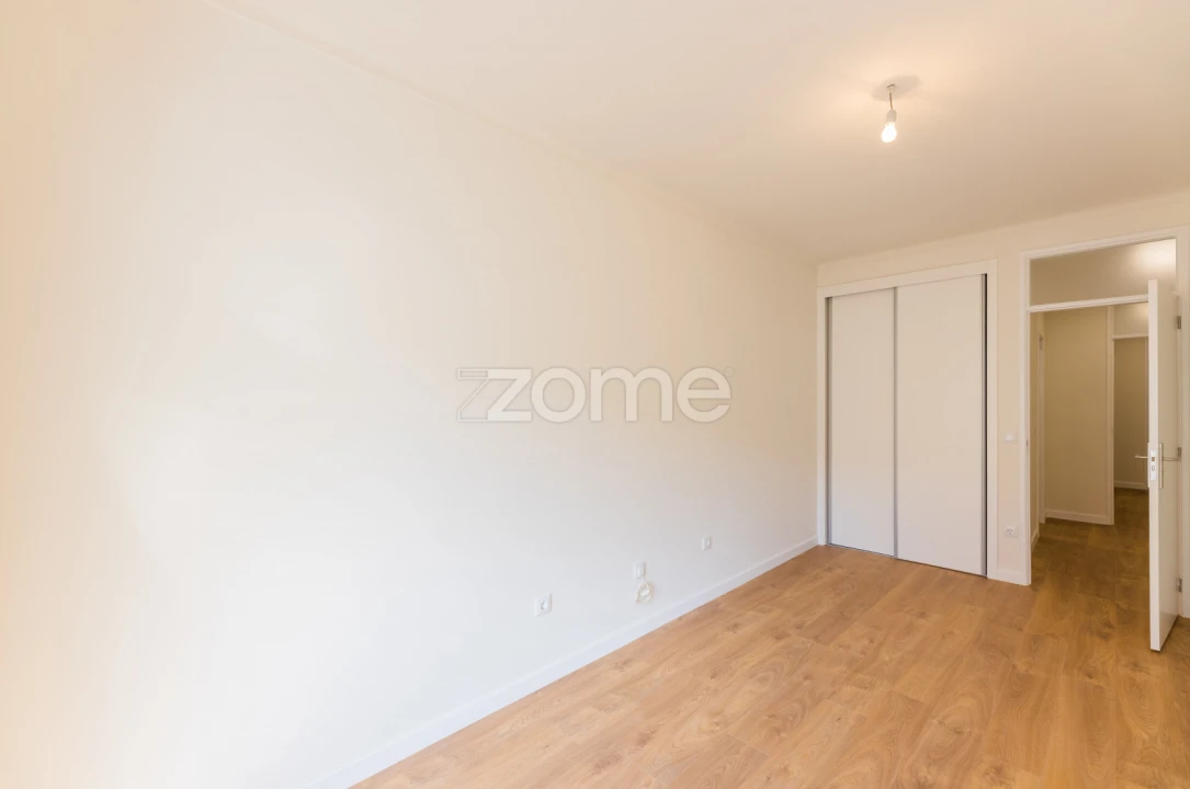 Apartamento T3 para Arrendamento em Braga (São José de São Lázaro e São João do Souto) Foto 31