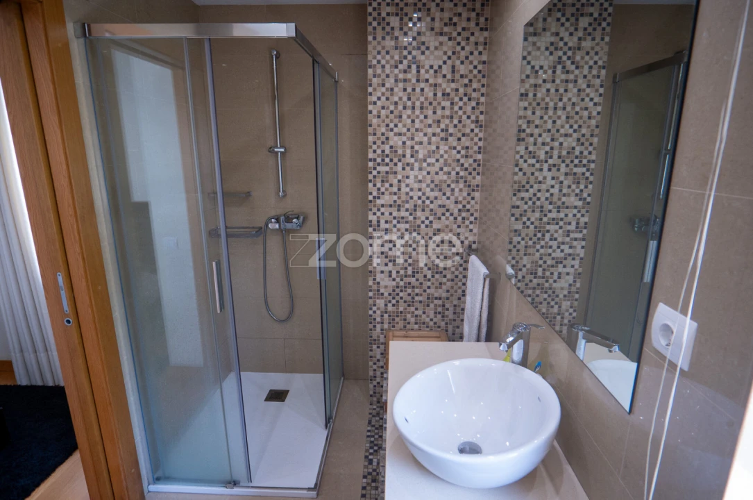 Apartamento T2 para Venda em Antas e Abade de Vermoim Foto 31