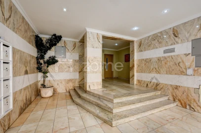 Apartamento T2 para Venda em Rio de Mouro